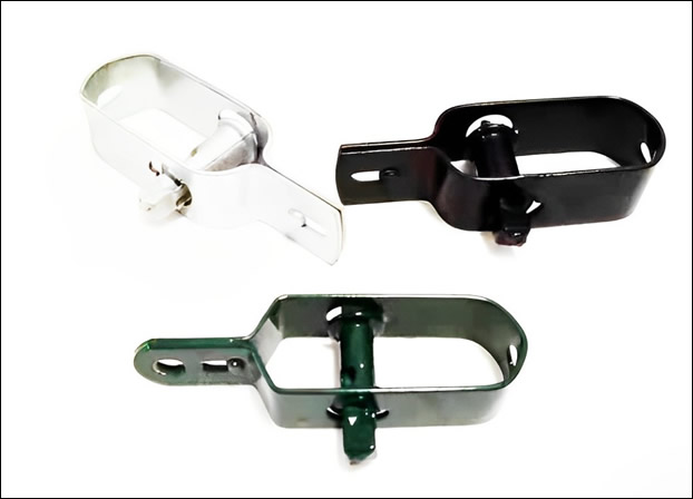 Steel clips for light fence panels
